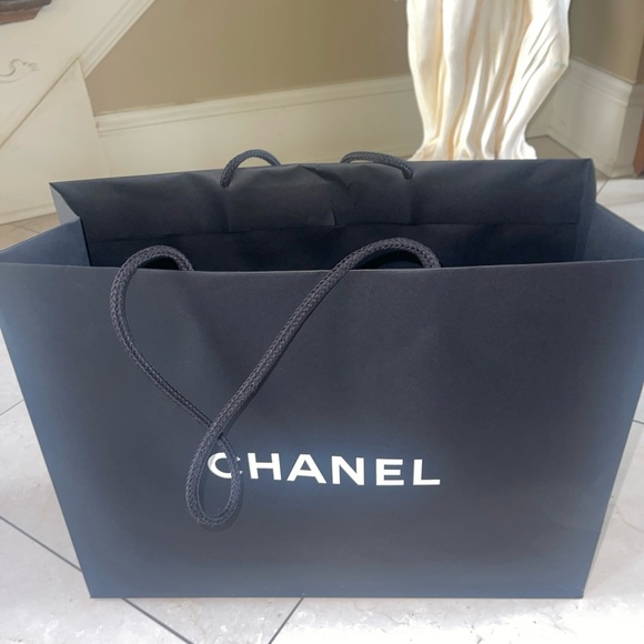 Chanel Empty Paper Black Shopping Bag Rope Handles 13” X17x6” With White Ribbon - Picture 5 of 12